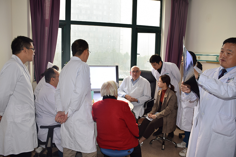 1573884042638783.jpg 坐诊 (1).JPG