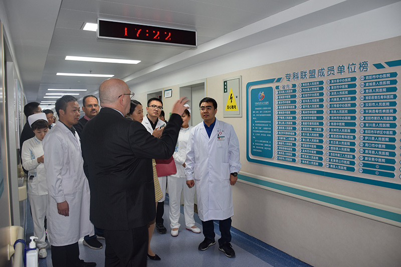 1573884051460175.jpg 坐诊 (2).JPG